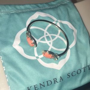 Small Kendra Scott bracelet
